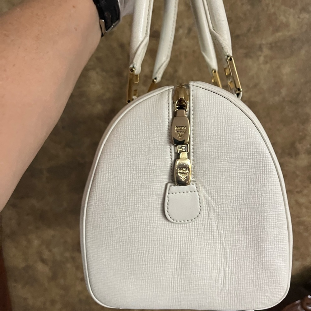 MCM White and Gold Satchel with Structured Design - Picture 4 of 8
